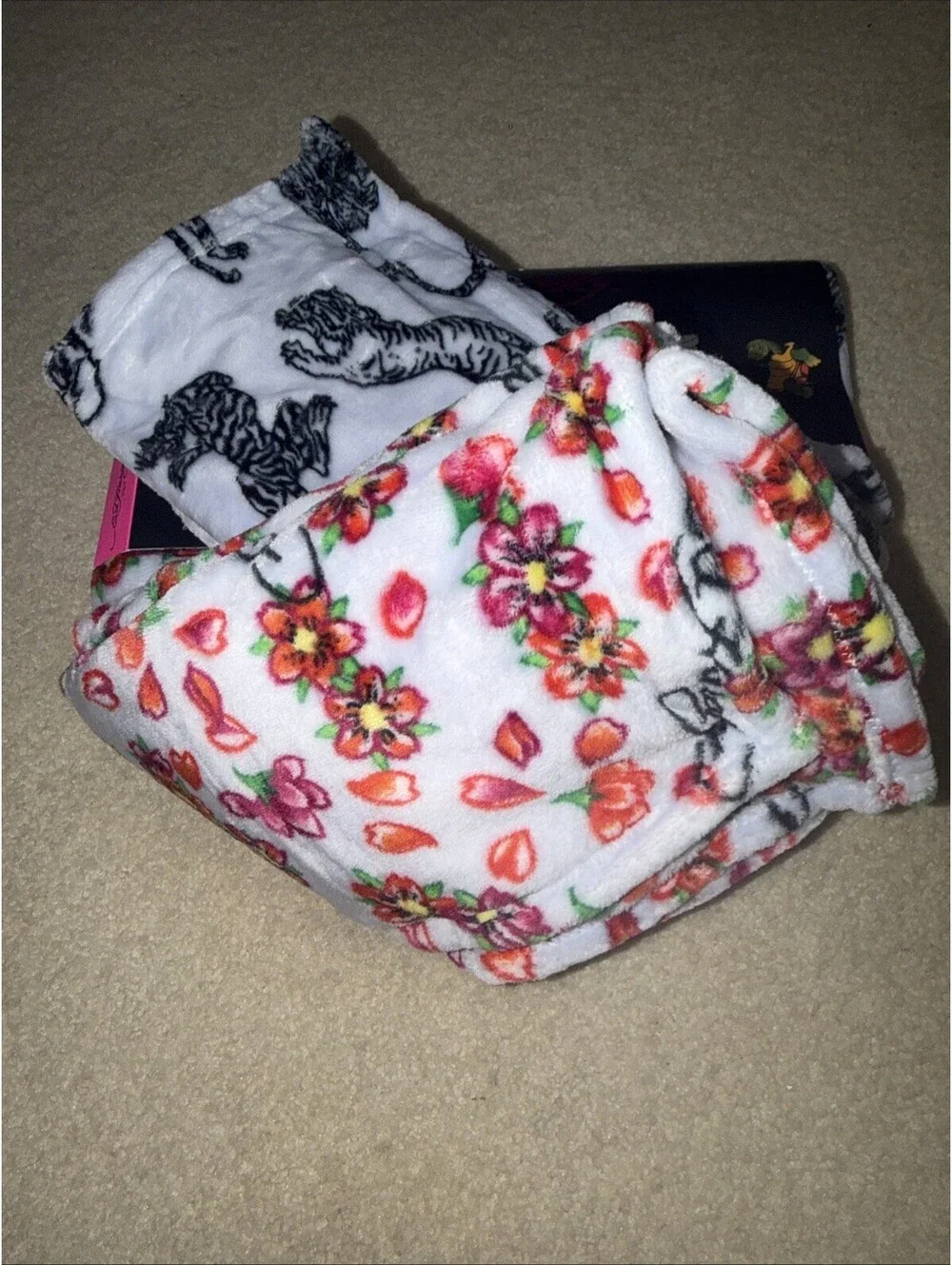 Ed Hardy 2pc Pet Throw Set Blue Zebra And Blue W/ Flowers 27x44 NWT